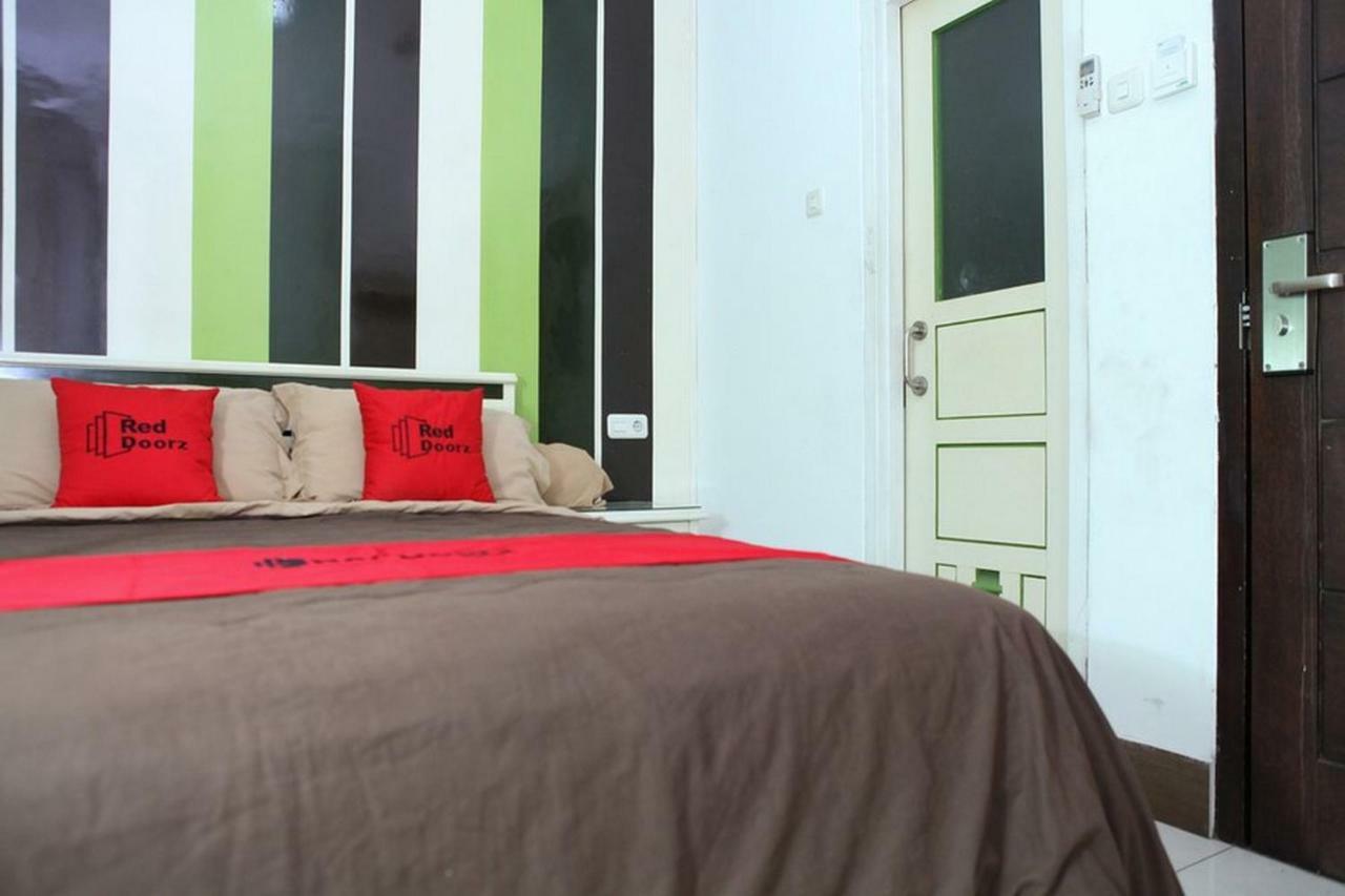 Reddoorz Plus @ Talaga Bodas Bandung Kültér fotó