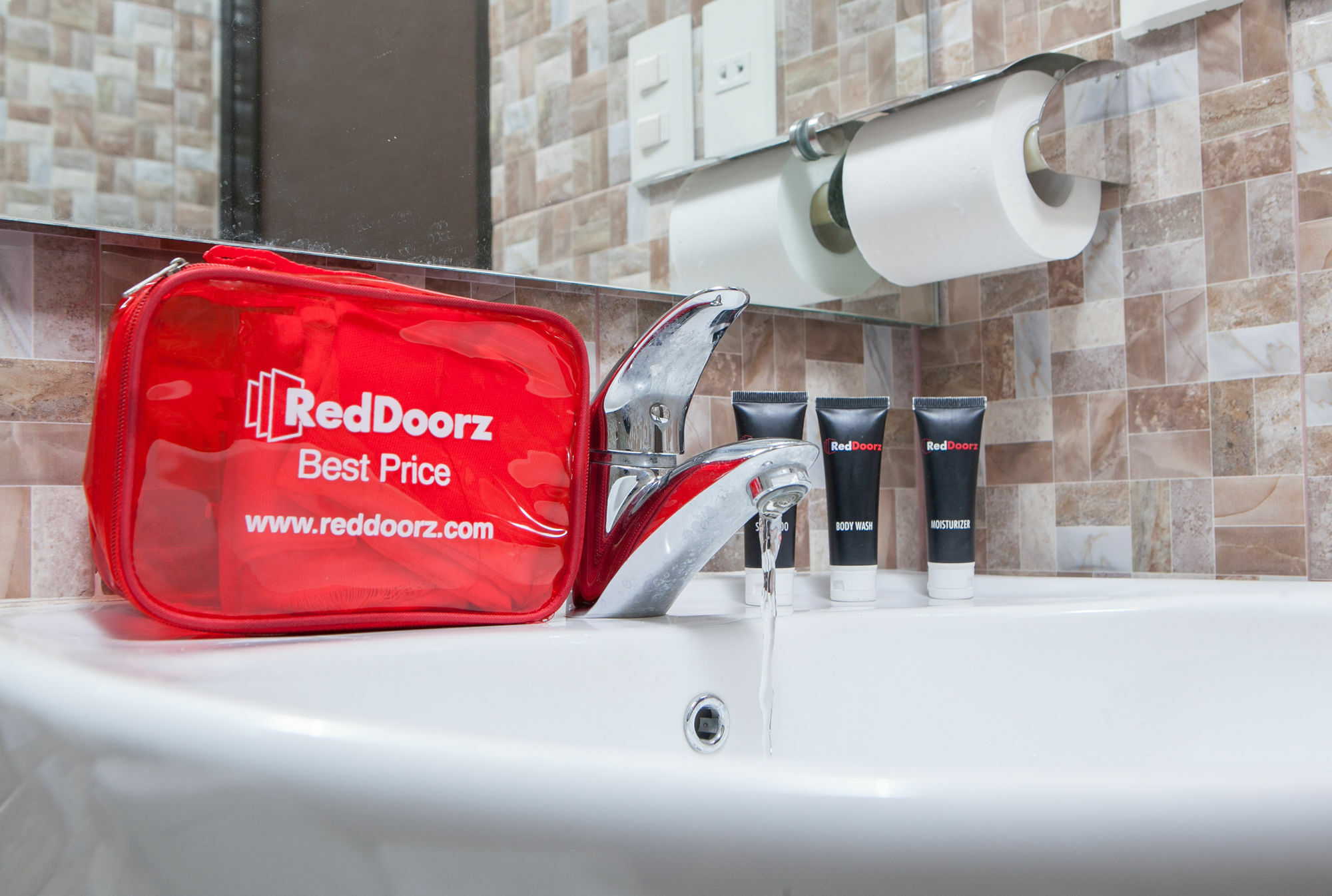 Reddoorz Plus @ Talaga Bodas Bandung Kültér fotó