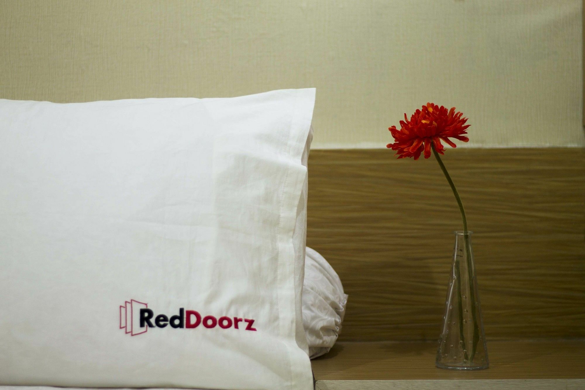 Reddoorz Plus @ Talaga Bodas Bandung Kültér fotó